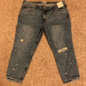 Abercrombie & Fitch Ripped High Rise Mom Jeans Medium Ripped wash 36 R